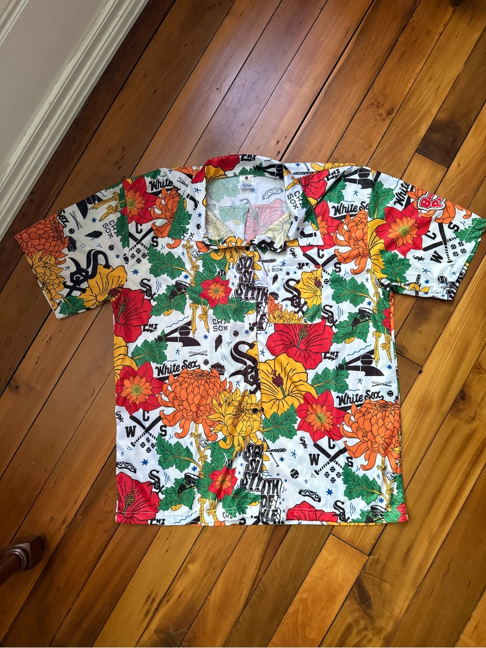 Chicago White Sox Floral Button-Up Shirt AXL- White with Red & Yellow Flowers